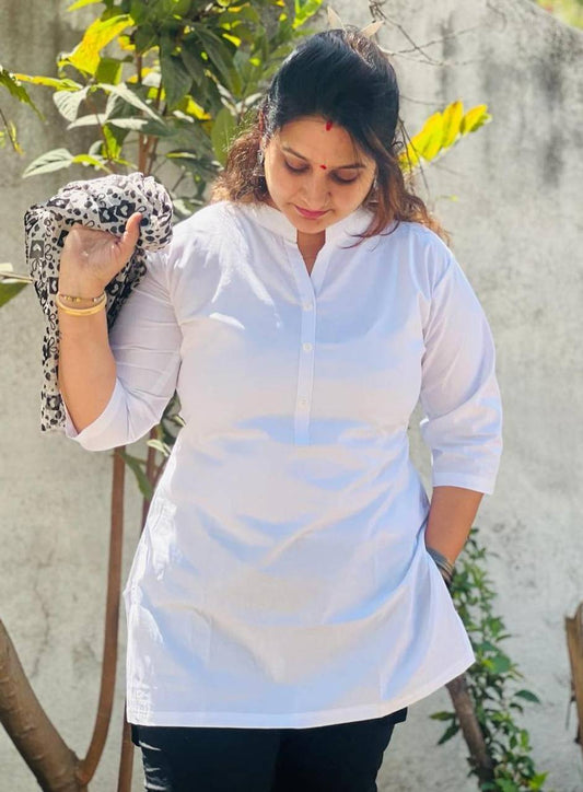 Women Solid Pure Cotton Straight Kurta