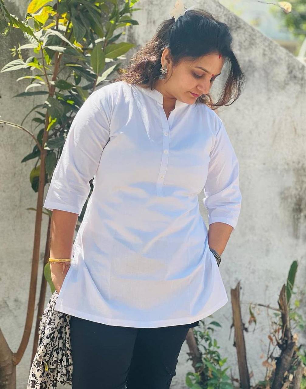 Women Solid Pure Cotton Straight Kurta