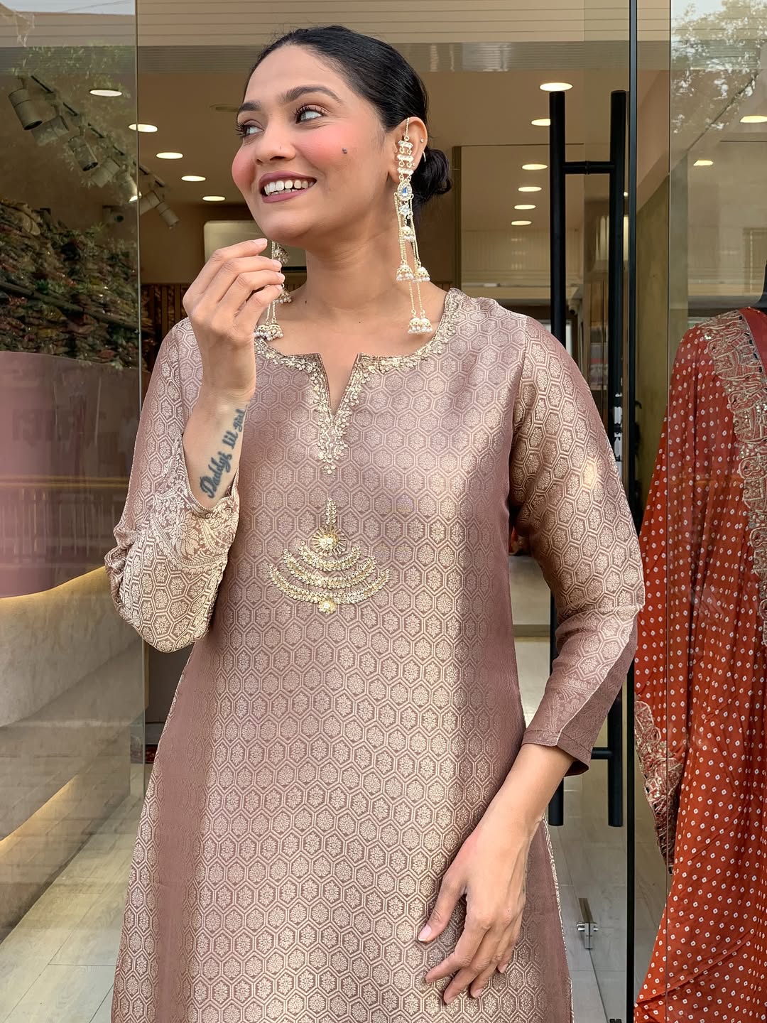 GLASS TISSUE SPECIAL DUPATTA SUIT SET |