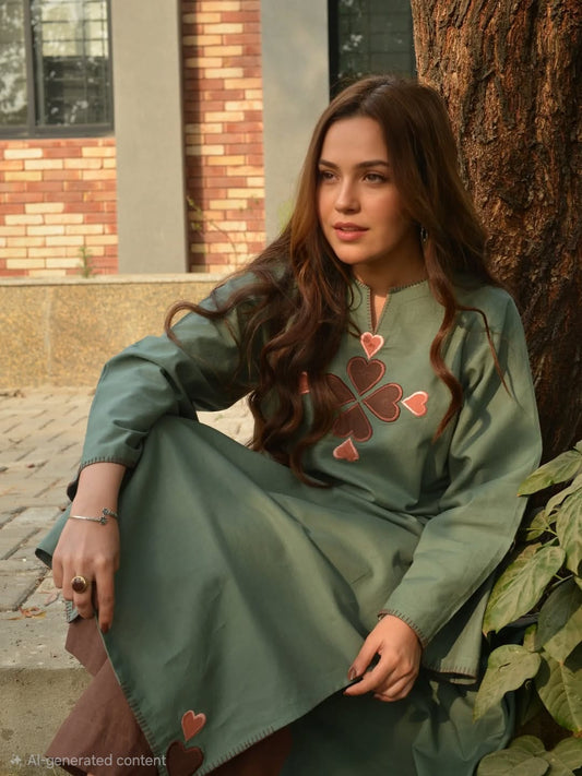 Comfortable and classy kurti set |