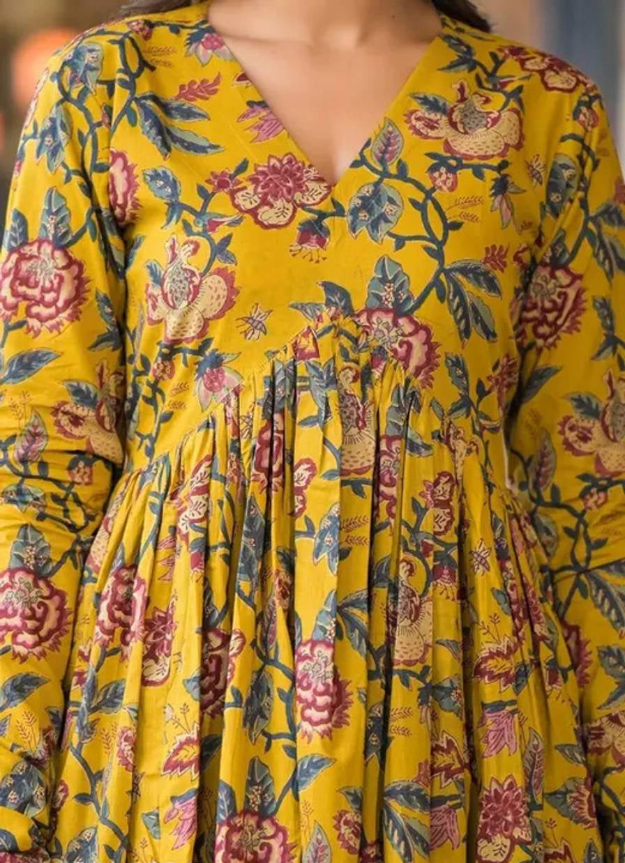 Women Floral Print Pure Cotton Flared Kurta