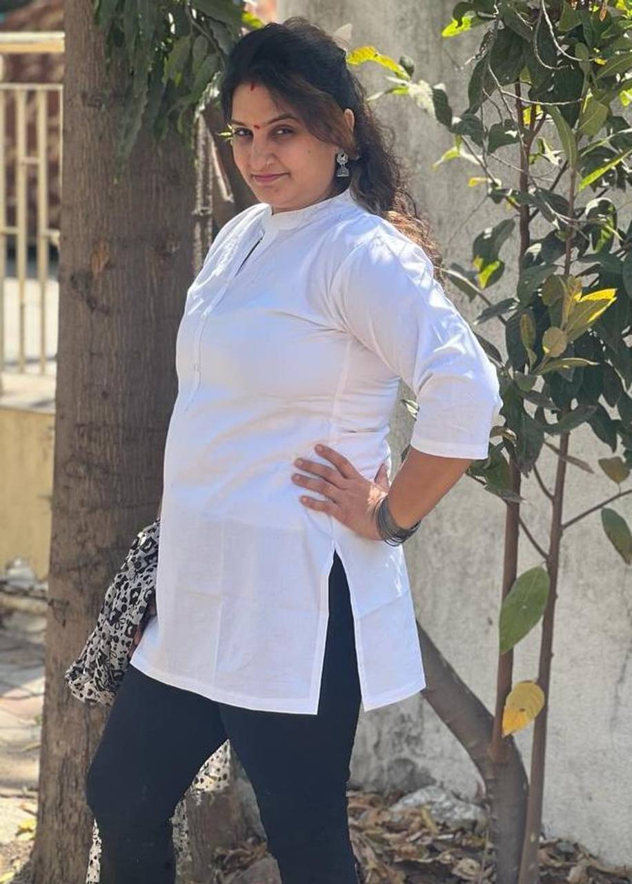 Women Solid Pure Cotton Straight Kurta