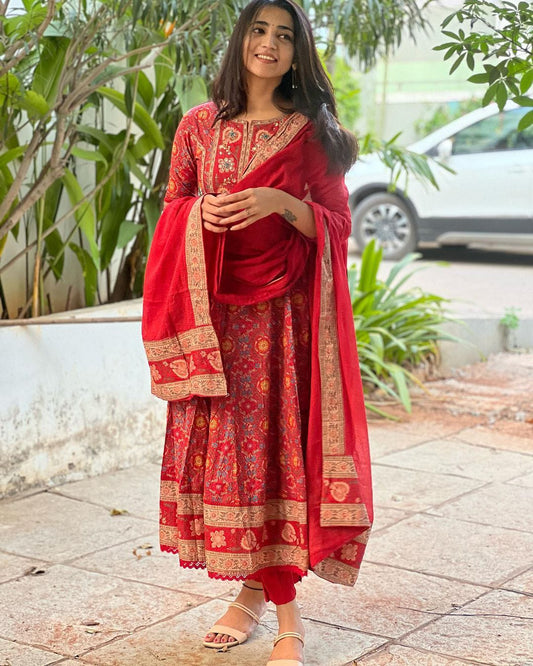 Saganeri Grace – Elegant Red Anarkali Kurta Set (Cotton)