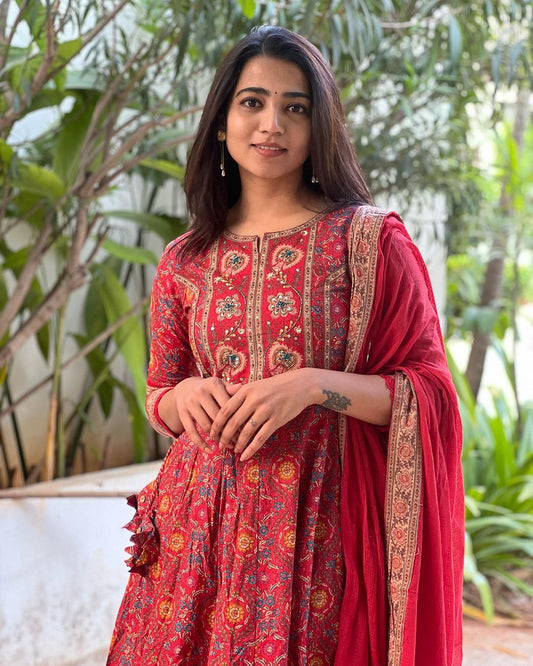 Saganeri Grace – Elegant Red Anarkali Kurta Set (Cotton)