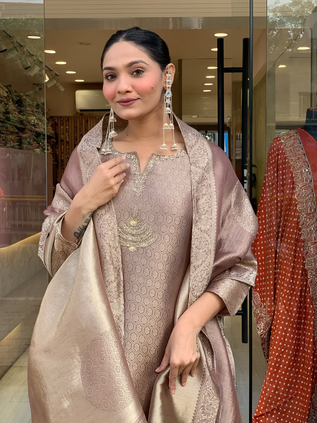 GLASS TISSUE SPECIAL DUPATTA  SUIT SET |