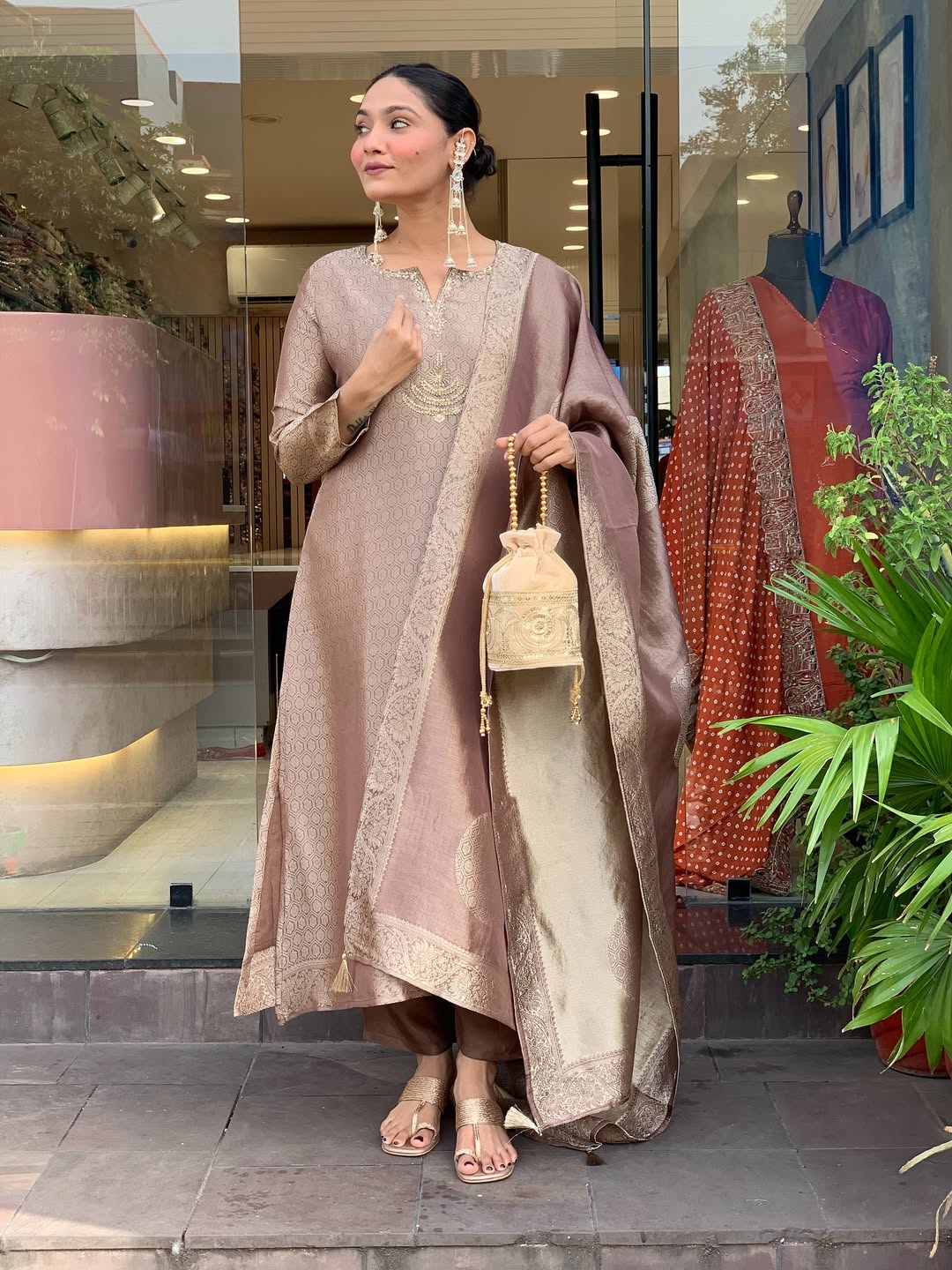 GLASS TISSUE SPECIAL DUPATTA  SUIT SET |