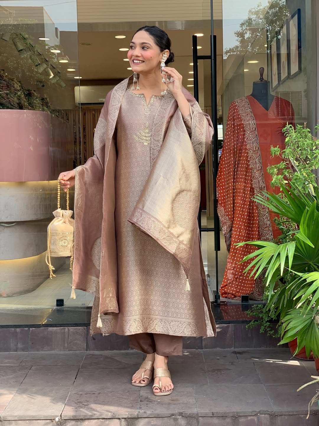 GLASS TISSUE SPECIAL DUPATTA  SUIT SET |