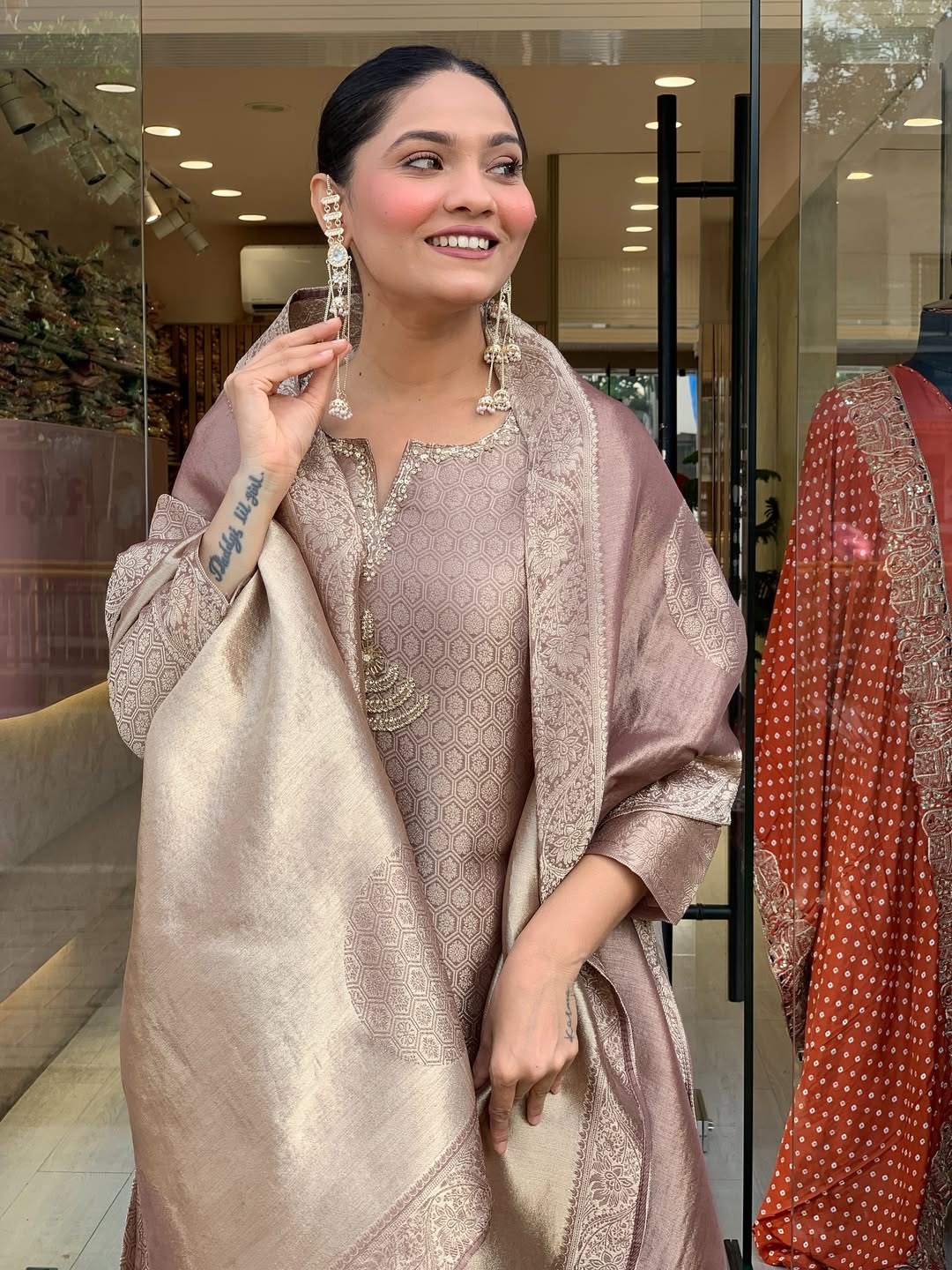 GLASS TISSUE SPECIAL DUPATTA  SUIT SET |