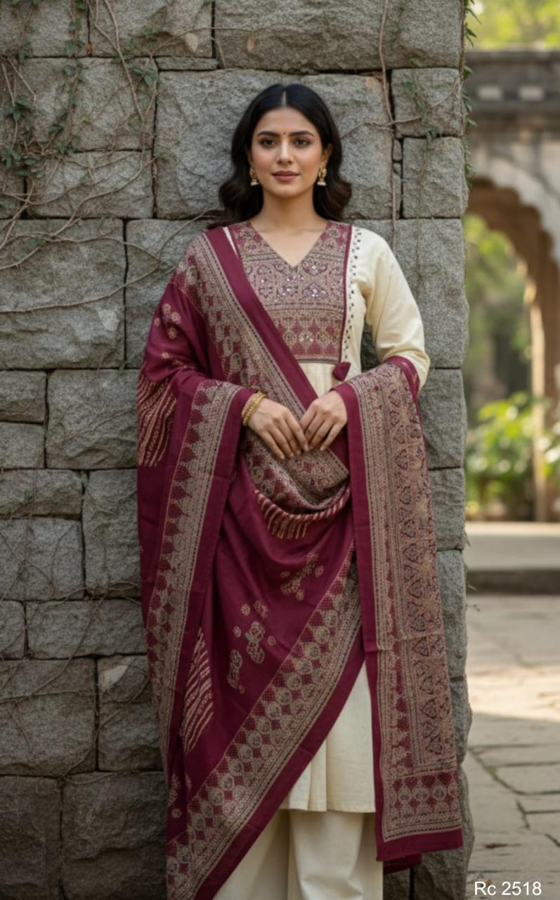 ELEGANT FLAIRED SUIT | THE PERFECT OF TRADITIONAL WEAR |
