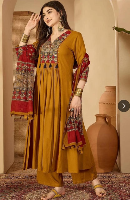 ELEGANT FLAIRED SUIT | THE PERFECT TRADITIONAL WEAR |
