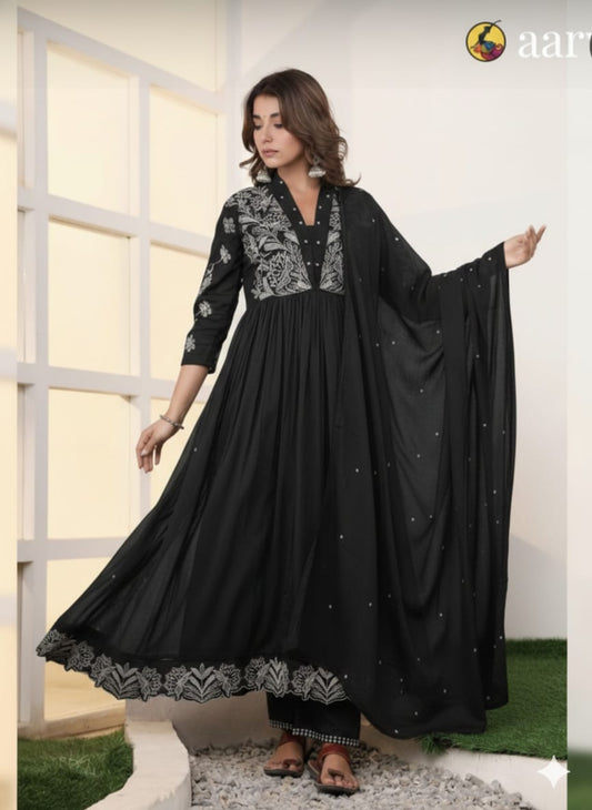 Anarkali Kurta Pant Dupatta Set – Graceful Traditional Design, Special Occasion Wear