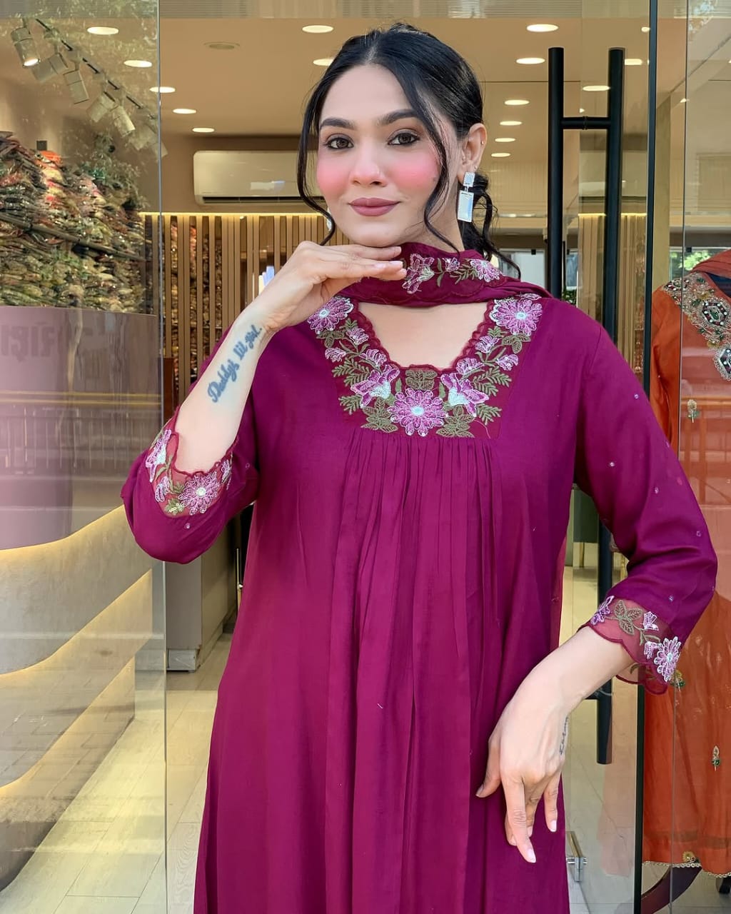 PURE COTTONSUPER DYEING QUALITY WITH BEAUTIFUL EMBROEDRY NECK & SELEVES|