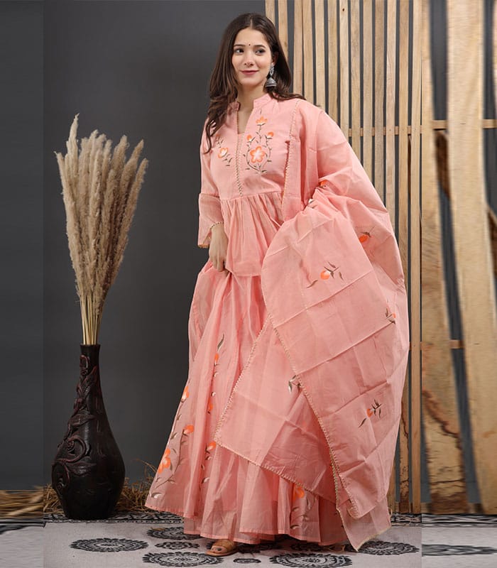 This Hand Painted Chanderi Lehenga Set |