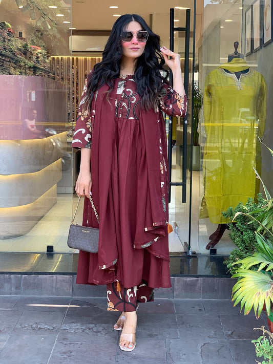 Premium hand embroidered kurta pant dupatta set in cotton fabric - ethnic wear for women
