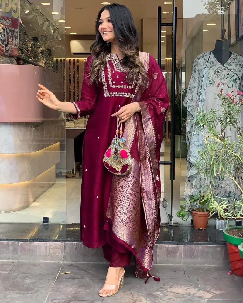 Latkan dupatta with rayon kurti pant set - traditional Indian ethnic outfit
