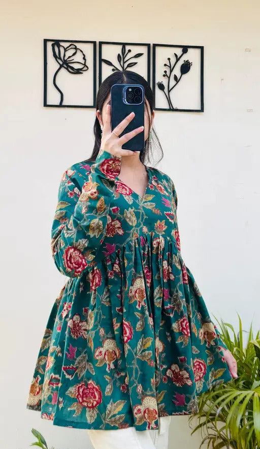 Women Floral Print Pure Cotton Green Flared Kurta